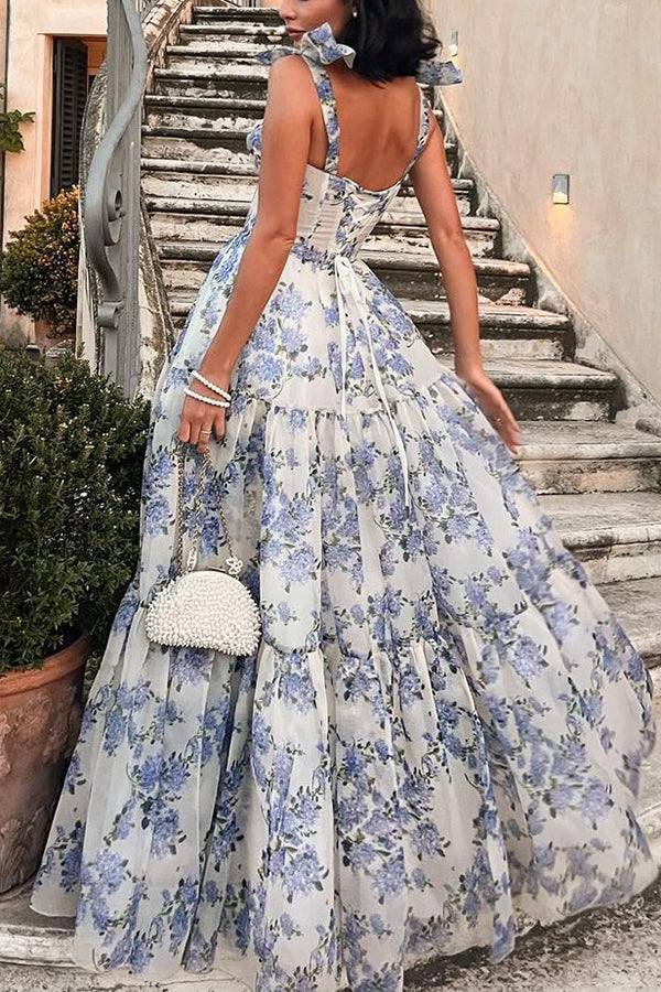 Vestido largo Fairytale Itself de organza con estampado floral y tirantes anudados