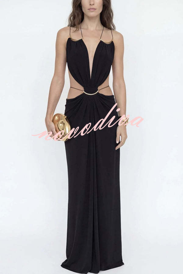 Vestido largo Athena con aberturas de eslabones metálicos, lazada en la espalda y caída drapeada