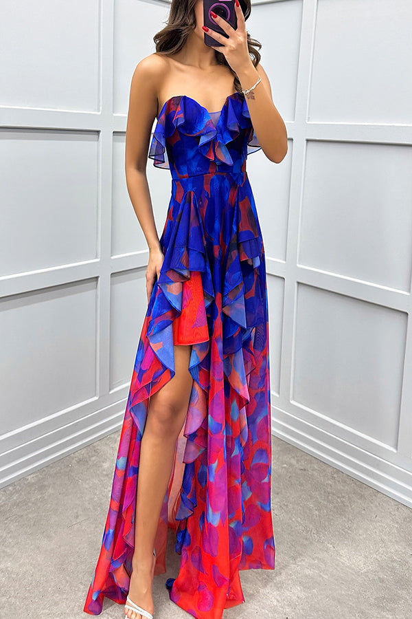 Vestido largo Momento de Amor palabra de honor con estampado degradado único, volantes superpuestos y abertura