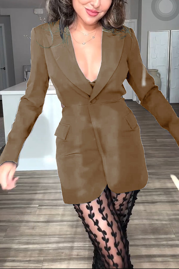 Blazer Temperamento de Reina con solapa, manga larga, botones y espalda descubierta