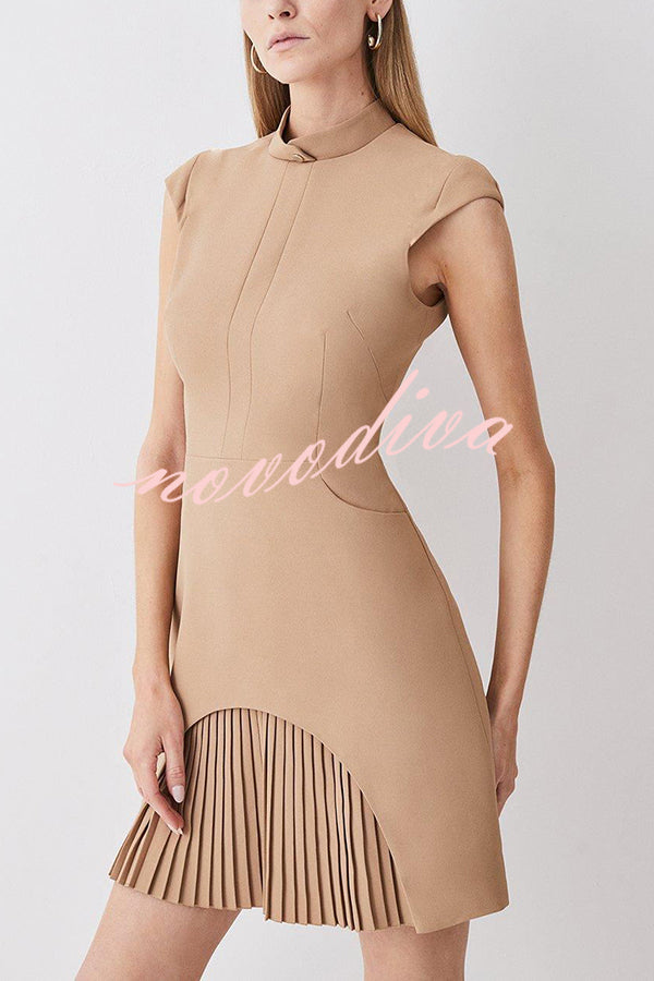 Minivestido Estilo Militar con manga corta caída, cuello alto, patchwork y bajo plisado