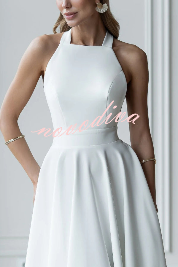 Vestido midi elegante de color liso con cuello halter, lazo y cintura ceñida