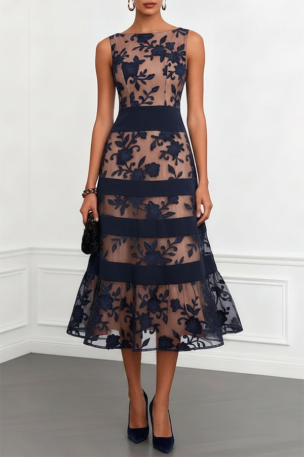 Vestido midi evasé Rosmie de encaje de malla con flores, bloques de color, escote barco y sin mangas