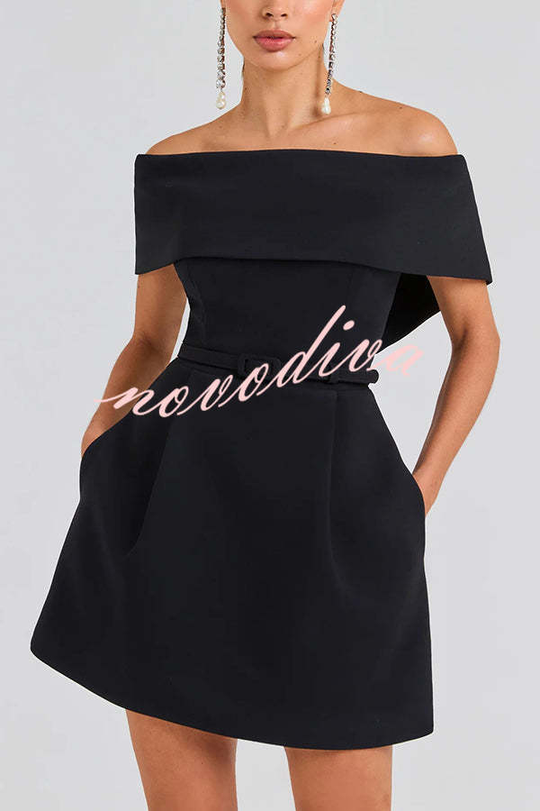 Minivestido Elegant Evening bandeau con solapa, cinturón extraíble y bolsillos