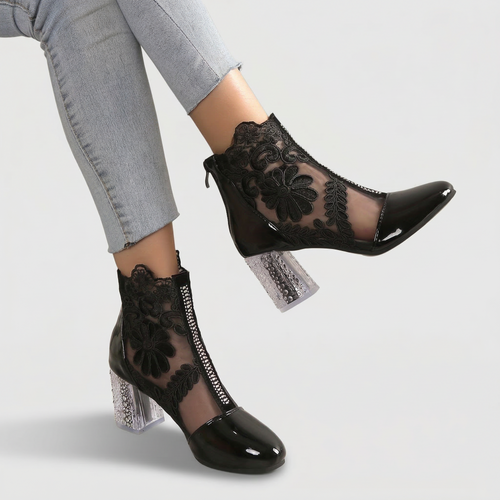 Celestine: botines de tacón elegantes con encaje floral