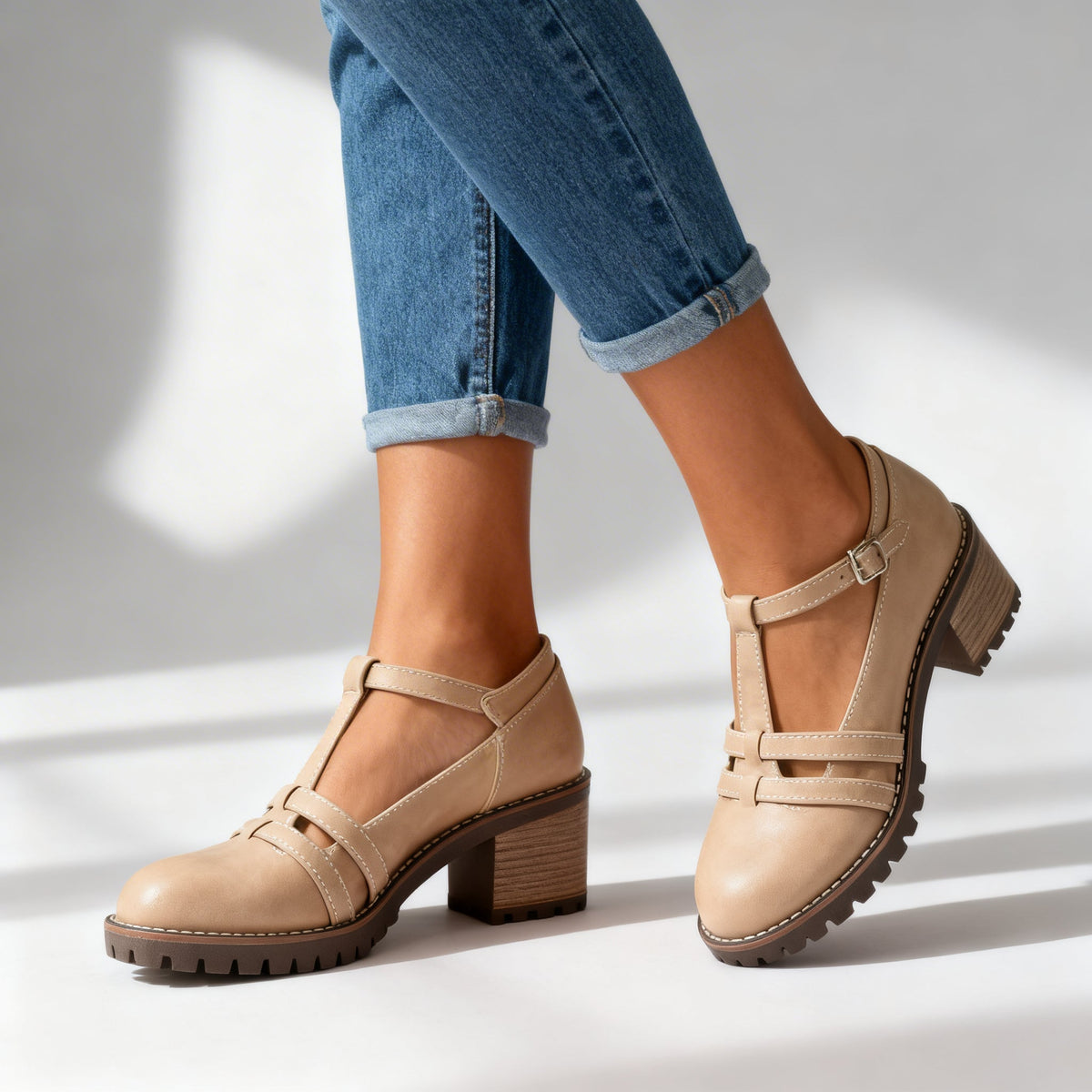 Romilly | Mocasín de Mujer con Tira en T y Tacón Ancho