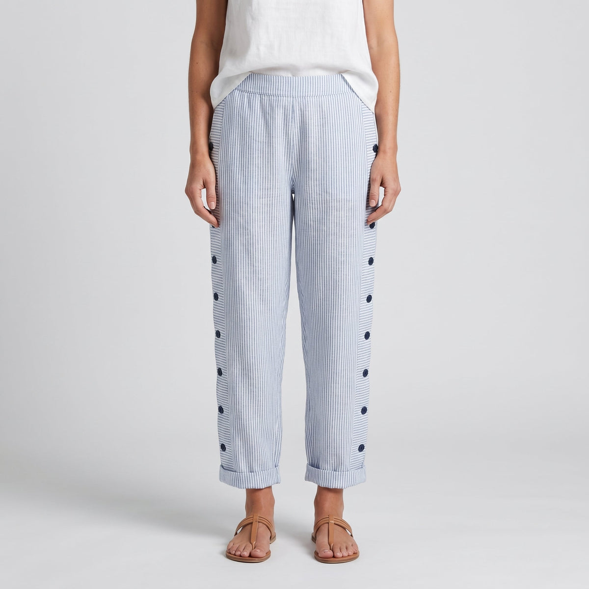 Tess | Pantalón de Rayas con Panel de Botones