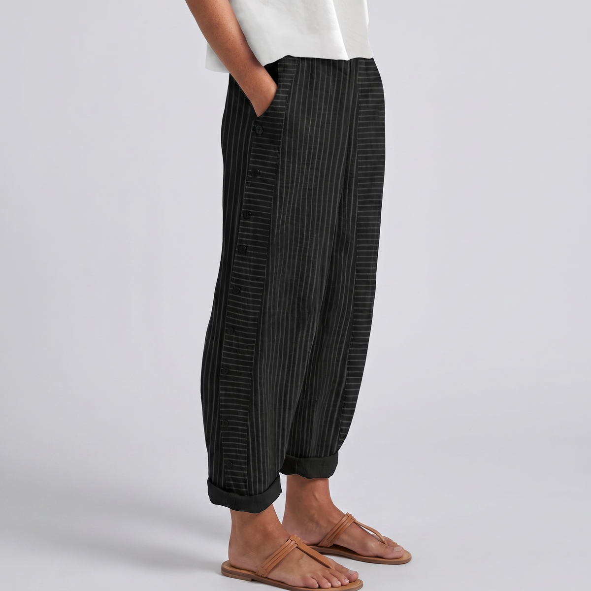 Tess | Pantalón de Rayas con Panel de Botones
